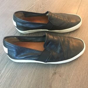 Frye Dylan Slip-On